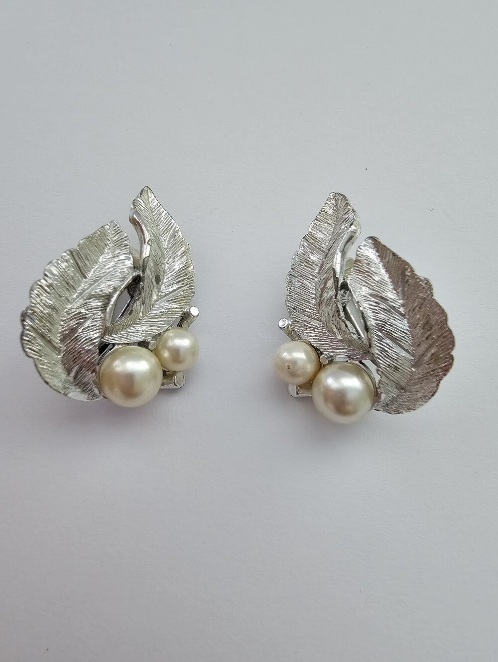 Vintage Sarah Coventry Silver-Tone Leaf & Pearl Clip-On Earrings